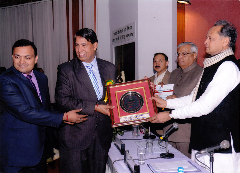 award-from-asok-gehlot